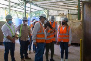 Delegation visiting waste plant in El Salvador